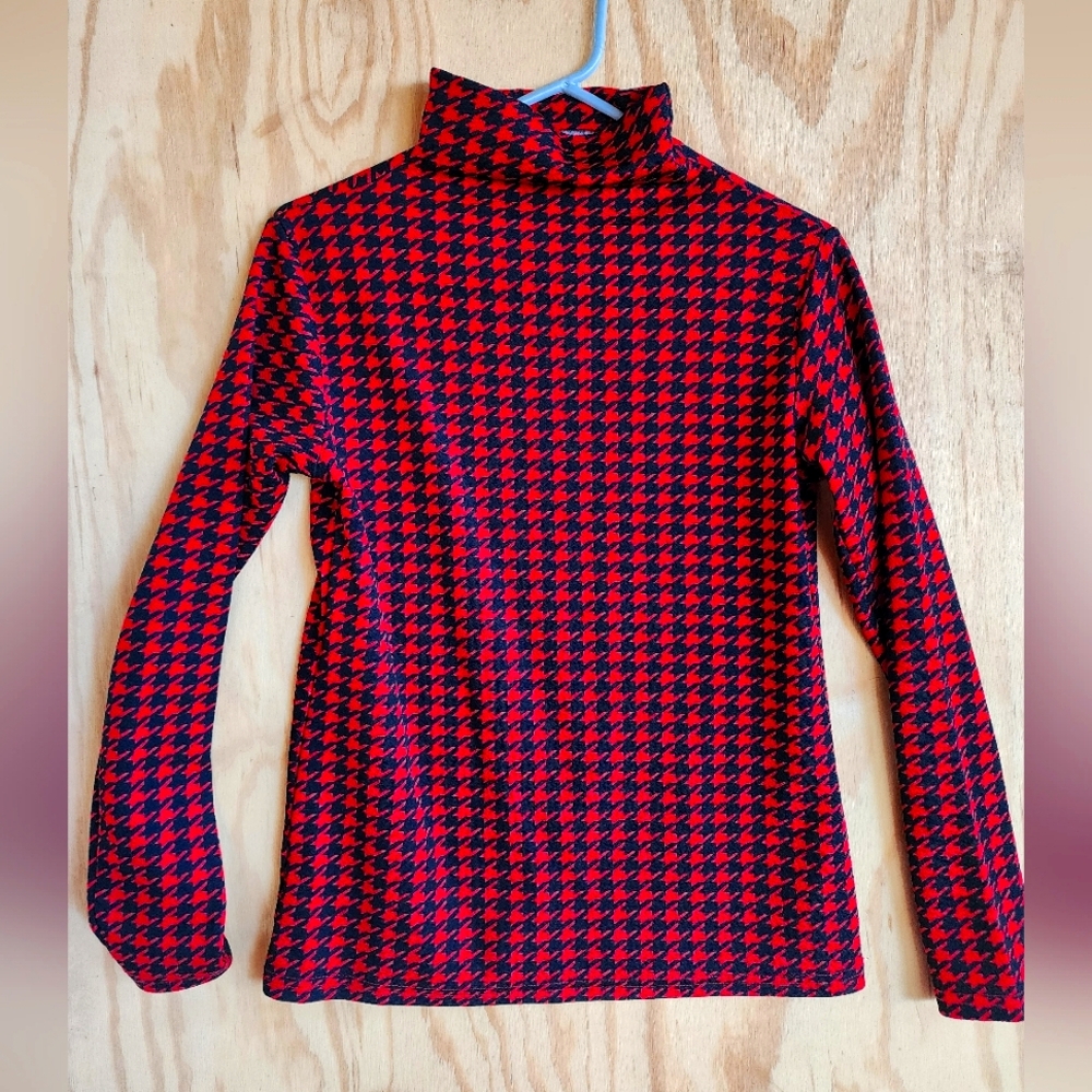 Super Cool Sweater Shamrock Style size small